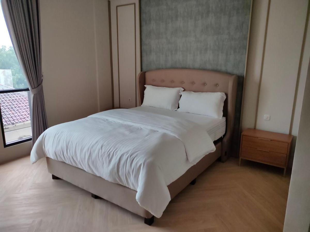 Adotel Giacarta Esterno foto